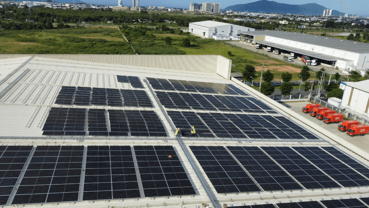 giải pháp điện mặt trời và pin lưu trữ cho nhà máy