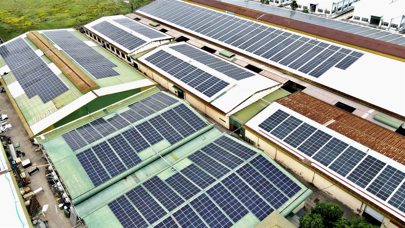 lắp đặt điện năng lượng mặt trời nhà xưởng
