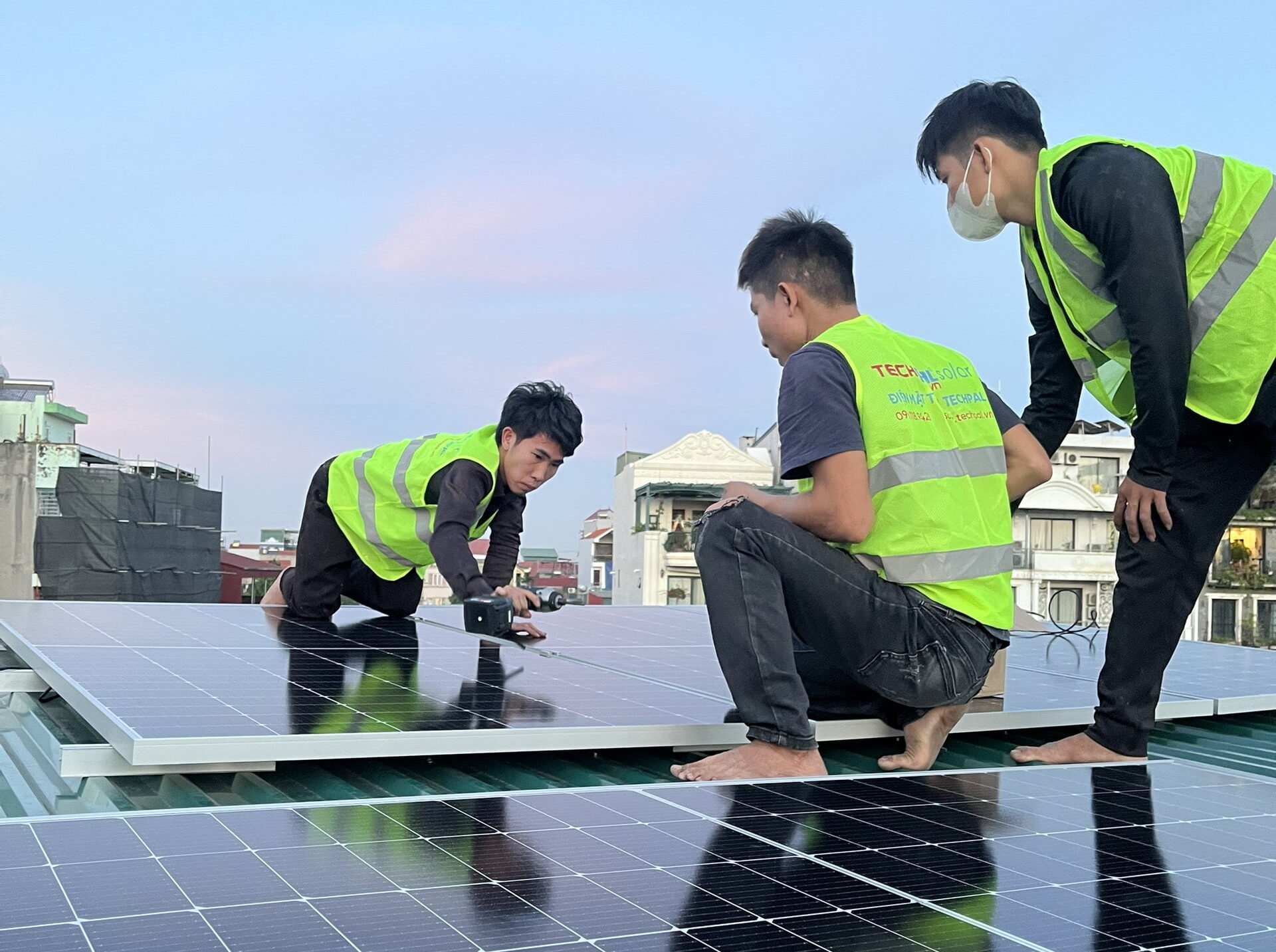 tính công suất lắp đặt điện mặt trời cho ngôi nhà