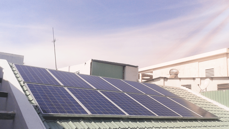 1 tấm pin năng lượng mặt trời giá bao nhiêu