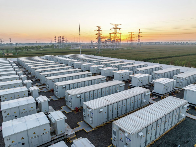 Tùy theo từng thời điểm sẽ có mức giá pin lưu trữ điện khác nhau