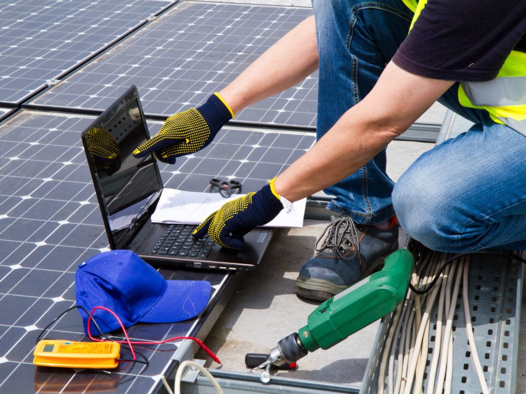 thiết bị kiểm tra tấm pin năng lượng mặt trời